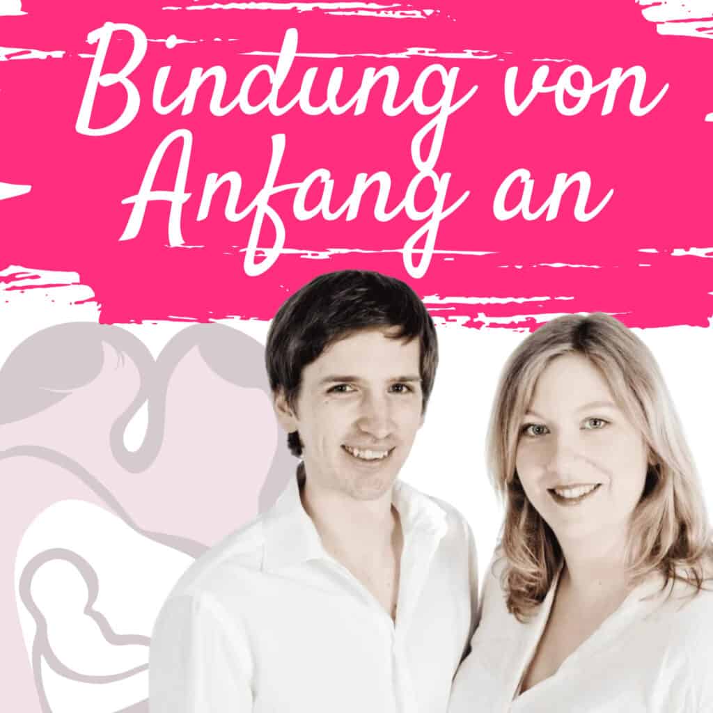 Ein lächelnder Mann und eine lächelnde Frau tragen weiße Hemden und stehen nebeneinander vor einem rosa-weißen Hintergrund mit dem deutschen Schriftzug „Bindung von Anfang an“. Die Szene wirkt ruhig und unterstützend und passt zu Themen wie Geburtsvorbereitung, Doula-Begleitung und einfühlsame Beratung bei Ängsten oder Erfahrungen rund um Schwangerschaft und Geburt.